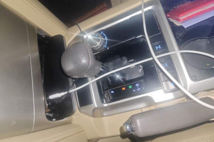 Used Toyota Land Cruiser  Gear Lever