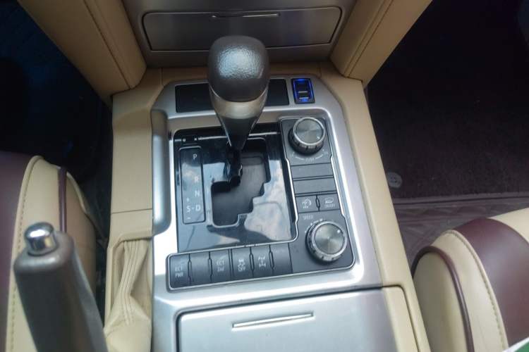 Used Toyota Land Cruiser  Gear Lever