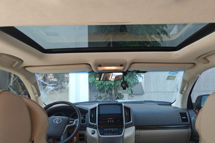 Used Toyota Land Cruiser 2016 4.6L Automatic VX-R Headliner