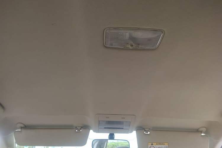 Used Toyota Land Cruiser 2016 4.0 GX-R Dual Fuel Dual Differential – Middle East Headliner
