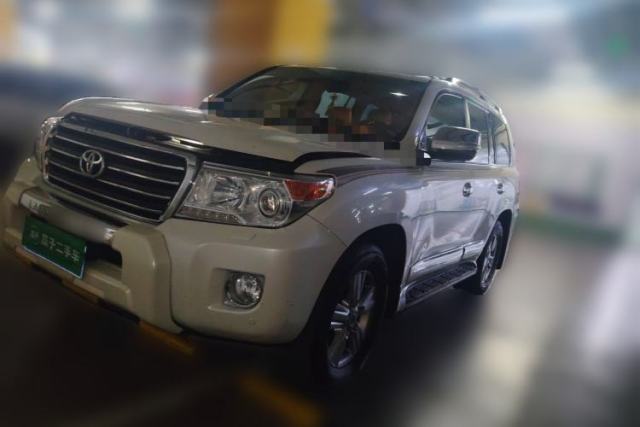 Used Toyota Land Cruiser Land Cruiser 4.6L Middle East specification, 8-seater, automatic transmission, V8 engine with sunroof