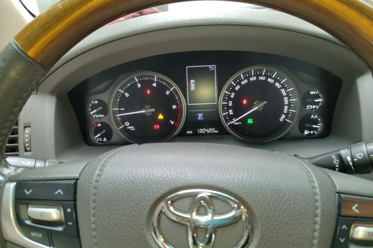Used Toyota Land Cruiser  Instrument Cluster