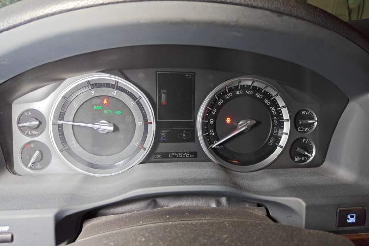 Used Toyota Land Cruiser  Instrument Cluster