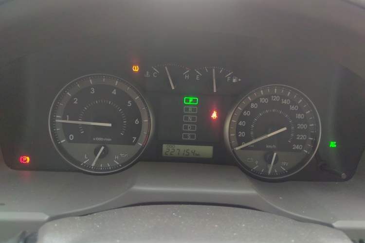 Used Toyota Land Cruiser  Instrument Cluster