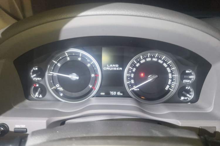 Used Toyota Land Cruiser 2016 5.7L Automatic/Manual Transmission EX-R Middle East Instrument Cluster