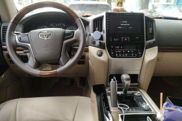 Used Toyota Land Cruiser 2016 4.0L Automatic GX-R Interior 2