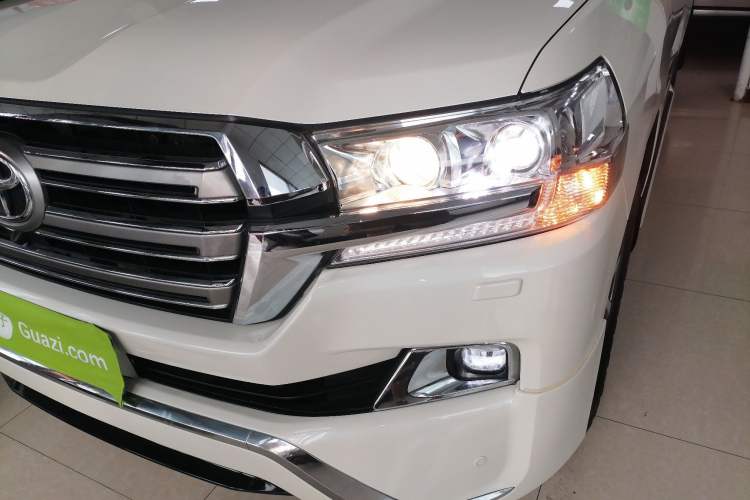 Used Toyota Land Cruiser 2016 4.0L Gasoline 8-Seater Middle East Version Left Front Headlight