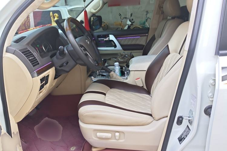 Used Toyota Land Cruiser 2016 4.6L GX-R Middle East Left Front Seat