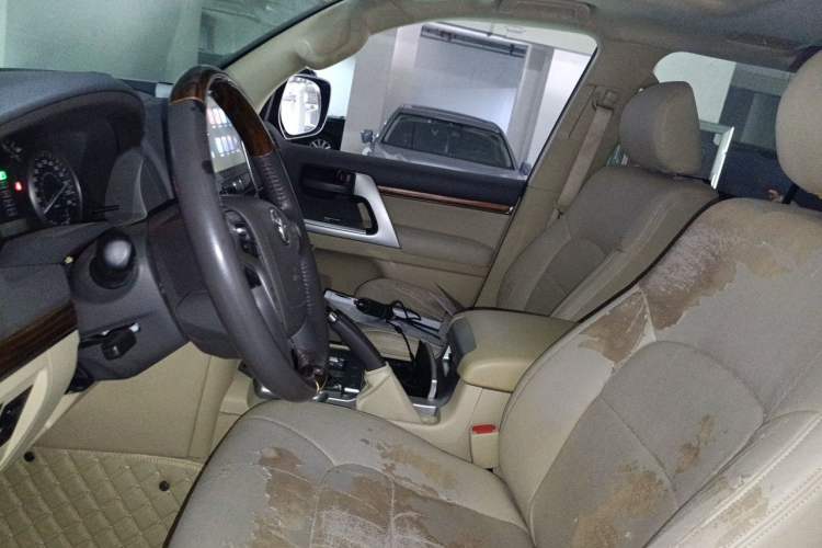 Used Toyota Land Cruiser 2016 4.0L Gasoline 8-Seater U.S. Specification Left Front Seat