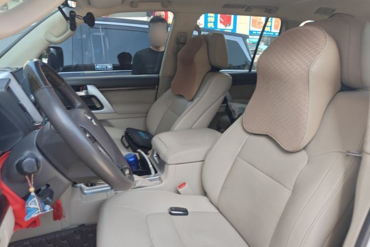 Used Toyota Land Cruiser 2016 4.6L Automatic VX-R Left Front Seat