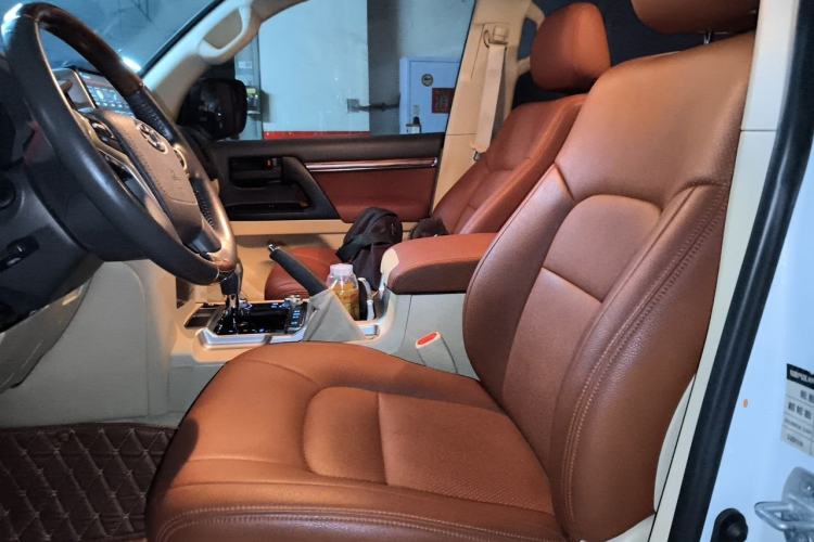 Used Toyota Land Cruiser 2016 4.6L GX-R Middle East Left Front Seat