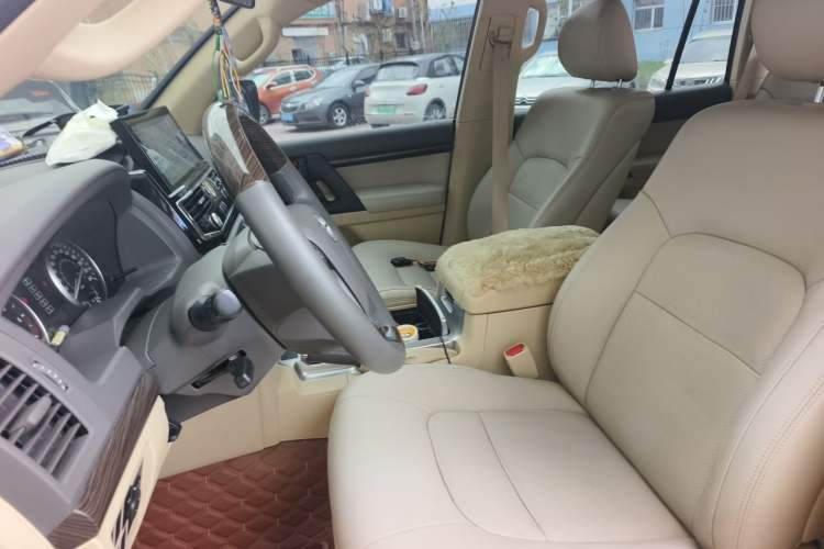 Used Toyota Land Cruiser  Left Front Seat