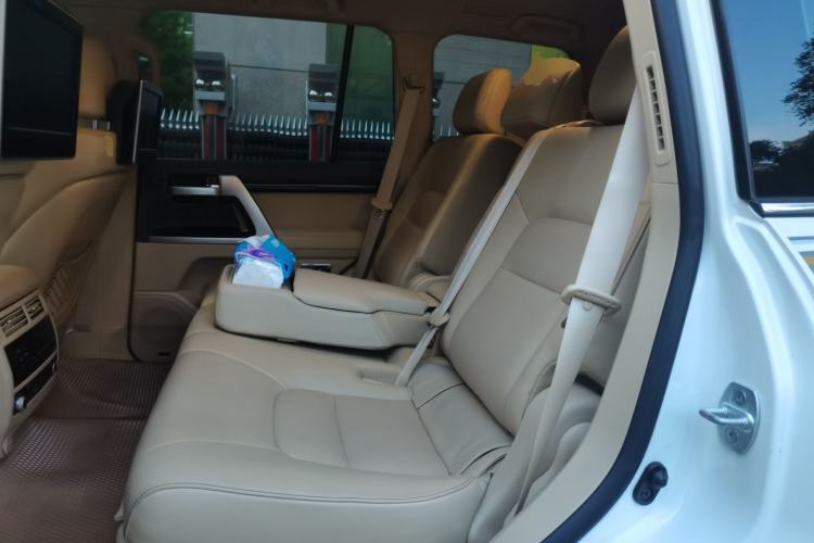 Used Toyota Land Cruiser 2016 4.6L Automatic VX-R Left Rear Seat