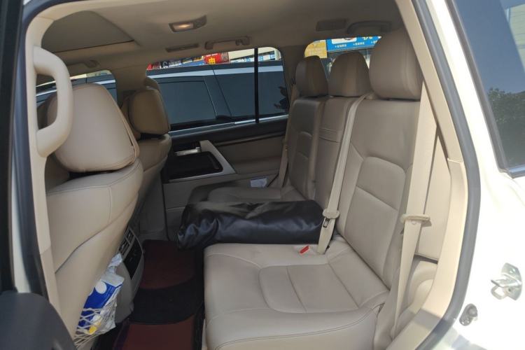 Used Toyota Land Cruiser 2016 4.6L Automatic VX-R Left Rear Seat