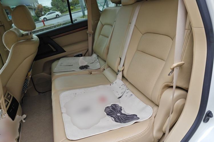 Used Toyota Land Cruiser 2016 4.0L Gasoline 8-Seater Middle East Version Left Rear Seat