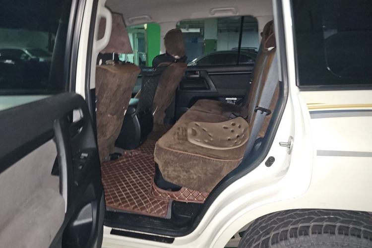 Used Toyota Land Cruiser 2016 4.0L Automatic VX-R Left Rear Seat