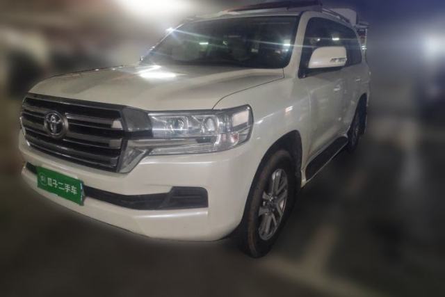 Used Toyota Land Cruiser 2016 model, parallel import, Land Cruiser, 4.0 gasoline, 8 seats, automatic