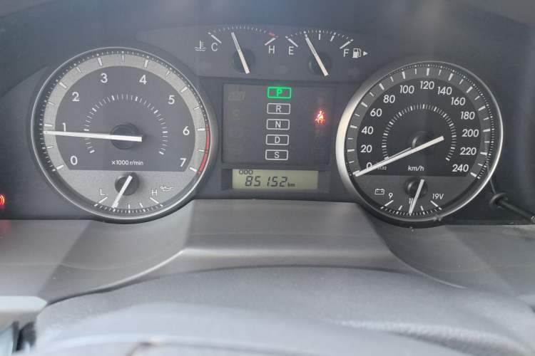 Used Toyota Land Cruiser 2016 4.0L Automatic GX-R Odometer Close Up