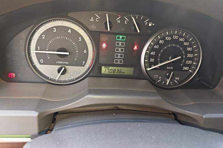 Used Toyota Land Cruiser 2016 4.6L GX-R Middle East Odometer Close Up