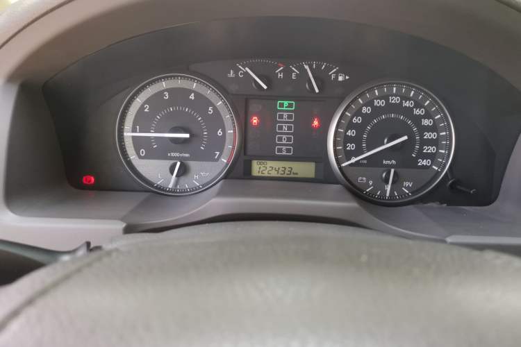 Used Toyota Land Cruiser 2016 4.0L Automatic Parallel Import Version 5 Seats Odometer Close Up