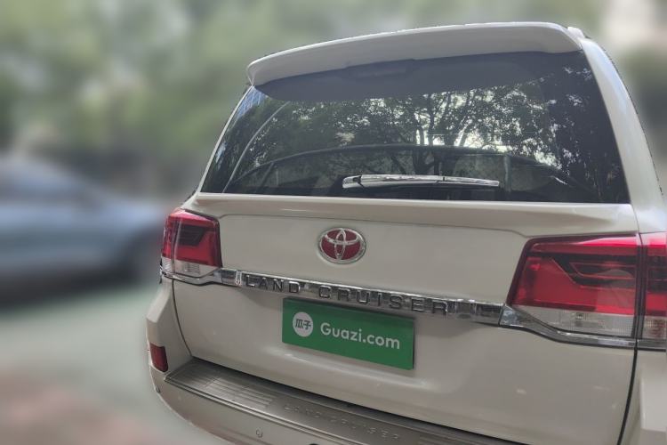 Used Toyota Land Cruiser  Rear