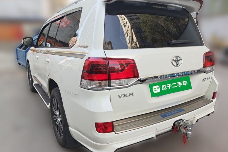 Used Toyota Land Cruiser 2016 4.6L GX-R Middle East Rear Left 45 Deg
