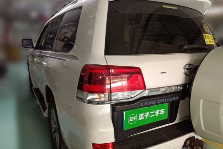 Used Toyota Land Cruiser 2016 4.0L Gasoline 8-Seater U.S. Specification Rear Left 45 Deg