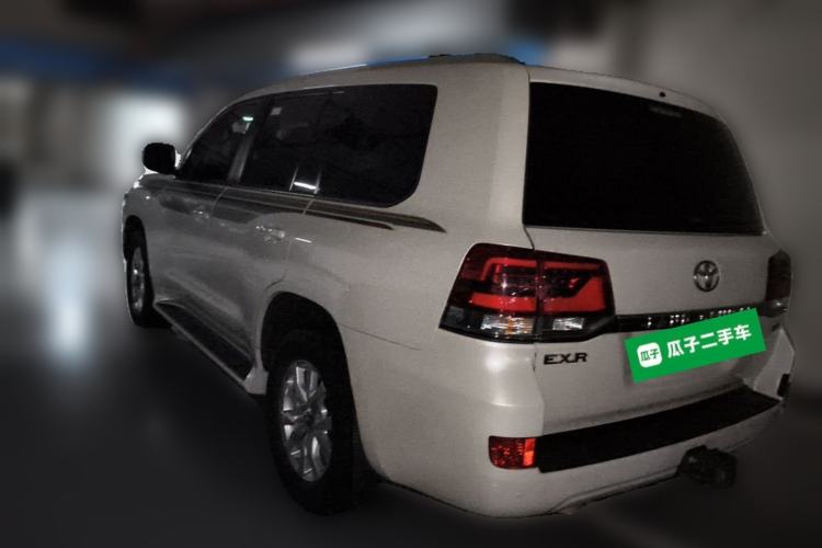 Used Toyota Land Cruiser 2016 4.6L GX-R Middle East Rear Left 45 Deg