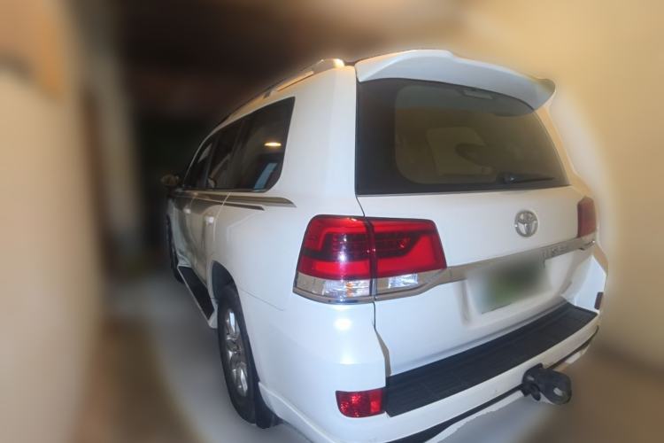 Used Toyota Land Cruiser 2016 5.7L Automatic/Manual Transmission EX-R Middle East Rear Left 45 Deg