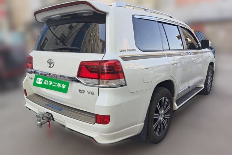 Used Toyota Land Cruiser 2016 4.6L GX-R Middle East Rear Right 45 Deg