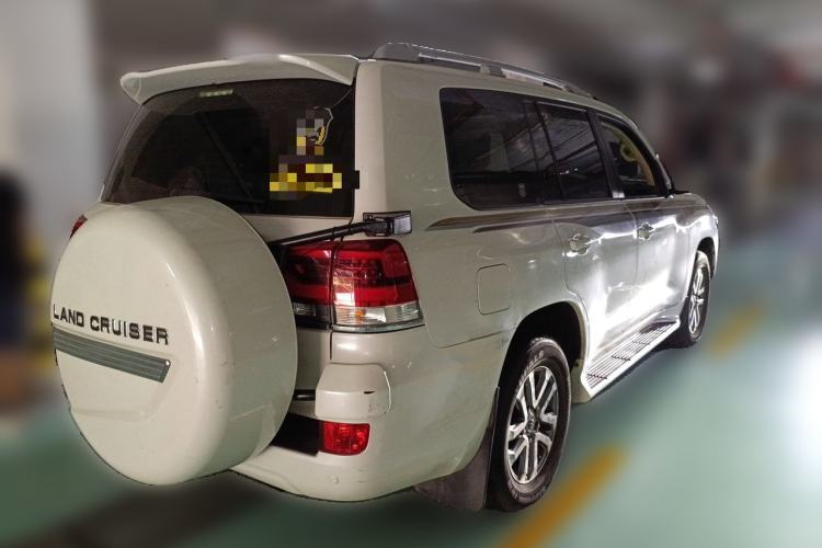 Used Toyota Land Cruiser 2016 4.0L Gasoline 8-Seater U.S. Specification Rear Right 45 Deg