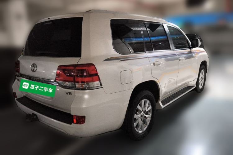Used Toyota Land Cruiser 2016 4.6L GX-R Middle East Rear Right 45 Deg