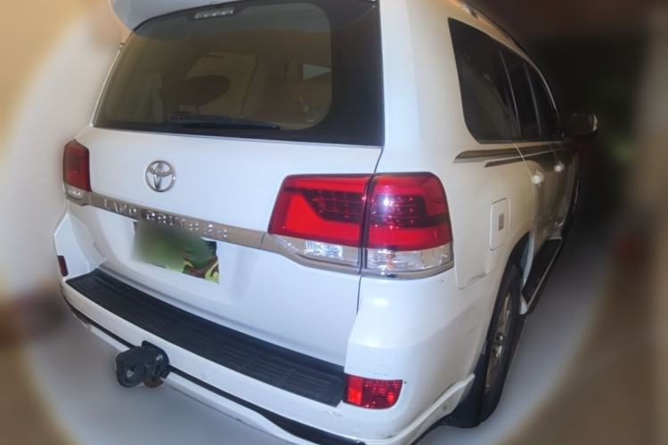 Used Toyota Land Cruiser 2016 5.7L Automatic/Manual Transmission EX-R Middle East Rear Right 45 Deg