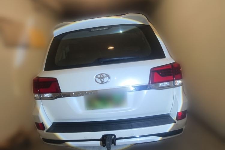 Used Toyota Land Cruiser 2016 5.7L Automatic/Manual Transmission EX-R Middle East Rear