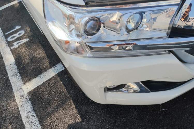 Used Toyota Land Cruiser  Right Front Headlight