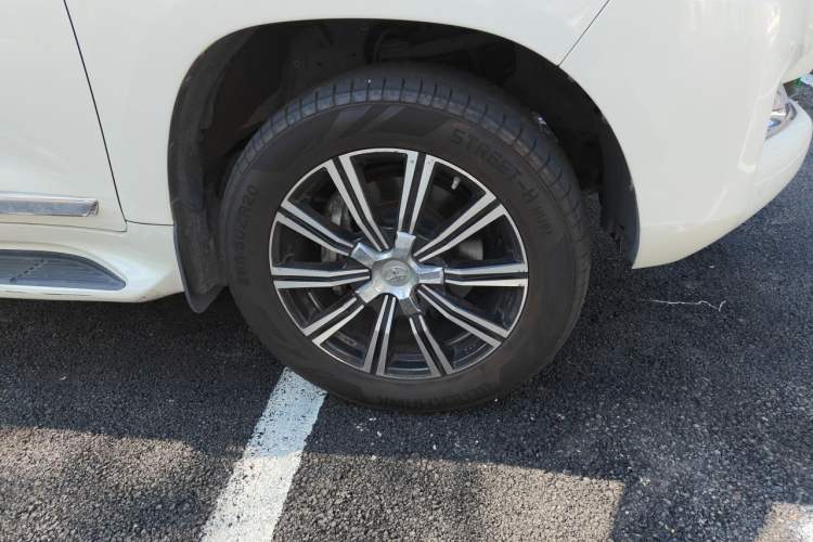 Used Toyota Land Cruiser  Right Front Wheel Hub