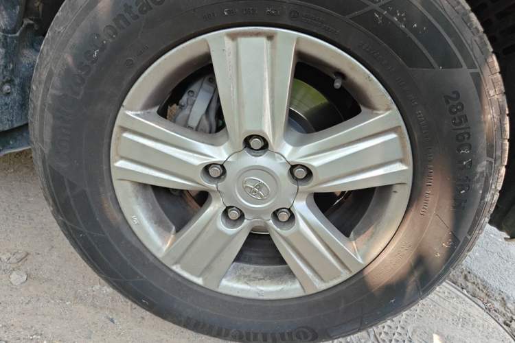 Used Toyota Land Cruiser  Right Front Wheel Hub
