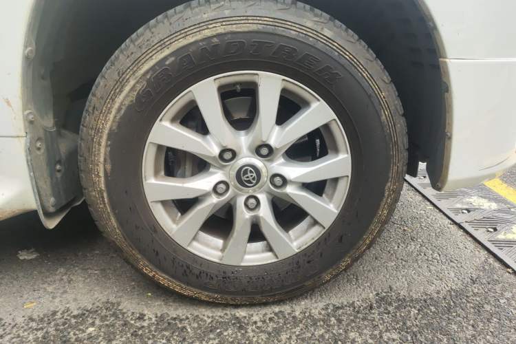 Used Toyota Land Cruiser 2016 4.0L Gasoline 8-Seater Middle East Version Right Front Wheel Hub