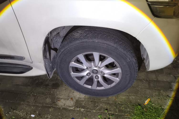 Used Toyota Land Cruiser 2016 4.0 GX-R Dual Fuel Dual Differential – Middle East Right Front Wheel Hub