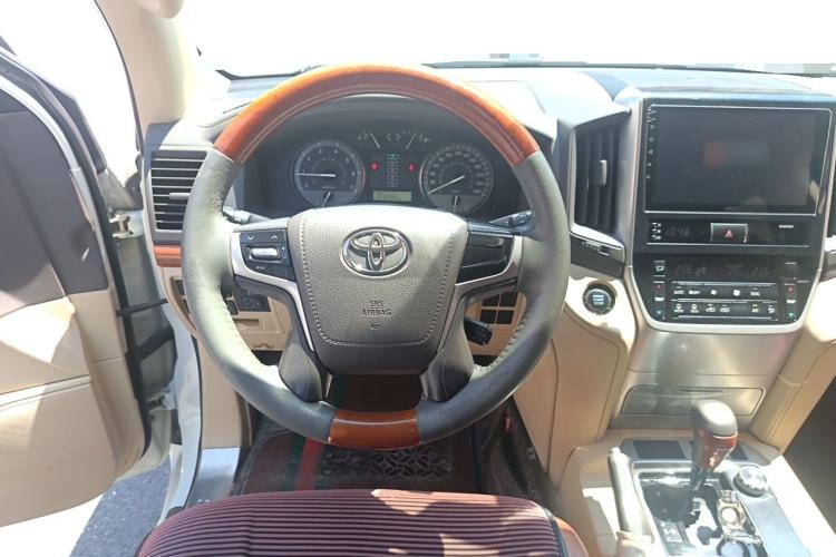 Used Toyota Land Cruiser 2016 4.0L Automatic Transmission Middle East Version Steering Wheel
