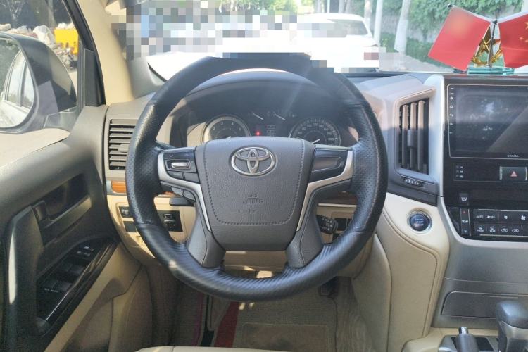 Used Toyota Land Cruiser 2016 4.0L Gasoline 8-Seater Middle East Version Steering Wheel