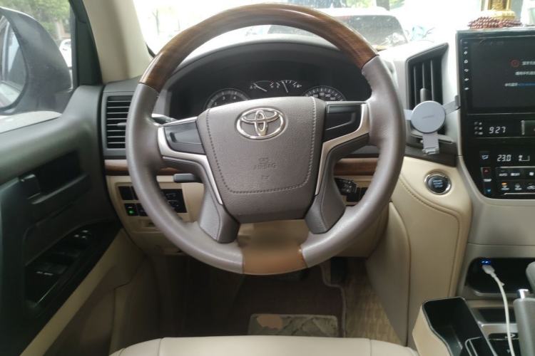 Used Toyota Land Cruiser 2016 4.0L Automatic GX-R Steering Wheel