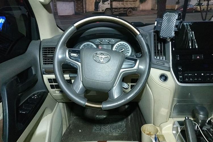 Used Toyota Land Cruiser 2016 4.0L Automatic GX-R Steering Wheel