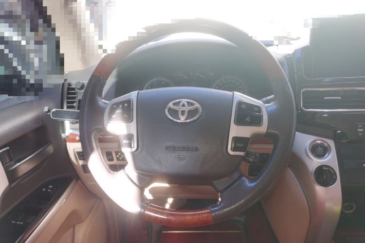 Used Toyota Land Cruiser 2016 4.0L Gasoline 8-Seater Middle East Version Steering Wheel