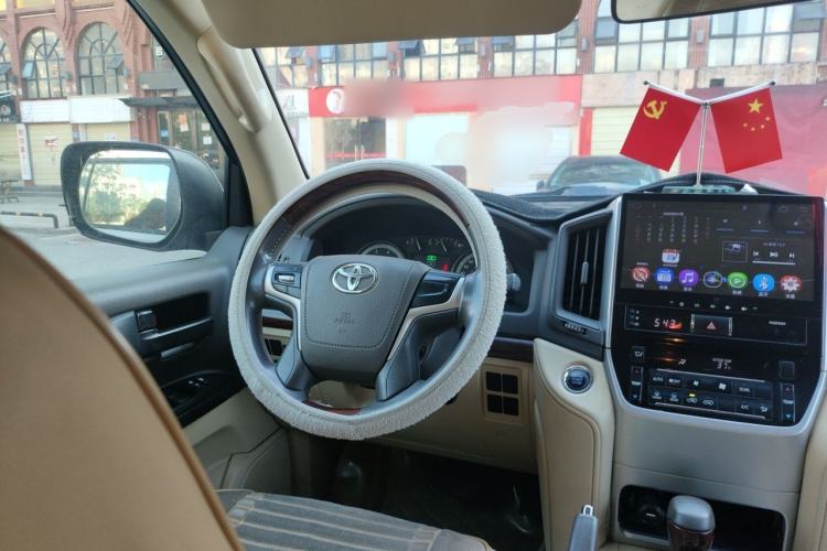 Used Toyota Land Cruiser 2016 4.0L GX 5-Seater U.S. Specification Steering Wheel
