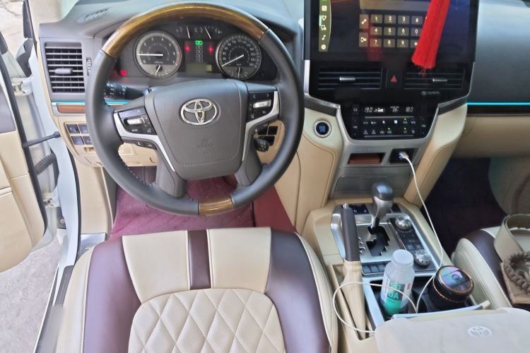 Used Toyota Land Cruiser 2016 4.6L GX-R Middle East Steering Wheel