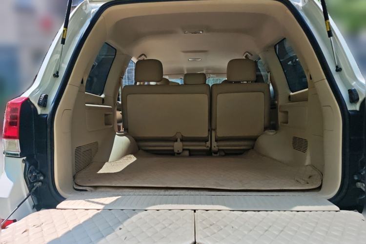 Used Toyota Land Cruiser  Trunk
