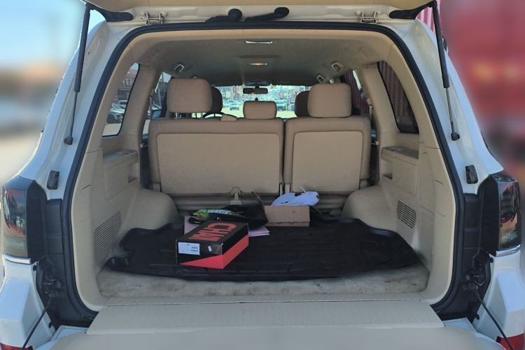 Used Toyota Land Cruiser  Trunk