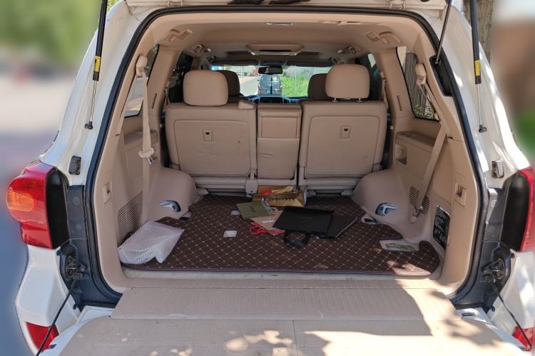 Used Toyota Land Cruiser  Trunk