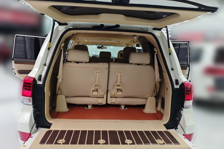 Used Toyota Land Cruiser  Trunk
